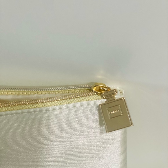 Chanel COCO Mademoiselle Cosmetics Bag - Picture 9 of 11